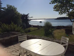 Image of Ile-aux-Moines-House on the edge of the Gulf of Morbihan