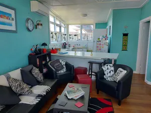 Image of Torquay cute cosy  retro  2bRoom  holiday unit near beaches, and pets welcome.