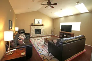 Image of Grand Abode - Beautiful Spacious Home for families