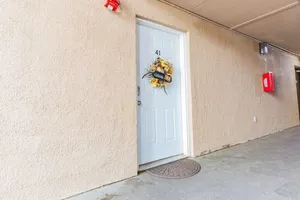 Image of 2-bed, 1-bath apartment near I-24, Great location
