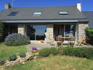 Image of Family home for 8 people 100m from the beach with garden and parking