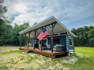 Image of Modern Shipping Container Cabin