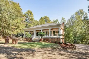 Image of Bama Creek House - Book Now for Football!