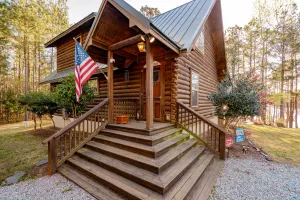 Image of Secluded Log Cabin on Lake Monticello