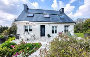 Image of 3 bedroom gorgeous home in Plouay