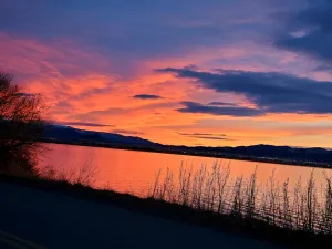 Image of A cozy getaway with lakefront access.