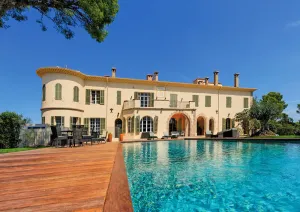 Image of Villa Amalie - Fifteen Bedroom Villa, Sleeps 34