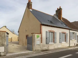 Image of Maison paisible avec jardin clos à Cheverny, proche commerces et Château de Tintin - FR-1-491-391