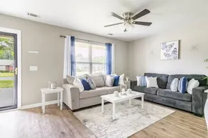 Image of Charming Pooler Home 12mi from downtown Savannah