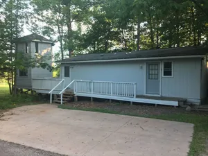 Image of Cute cottage on the golf course