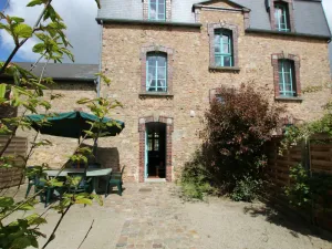 Image of Charming House in Périers - 5 Guests, 3 Bedrooms, Pet-Friendly, Near Sports Facilities