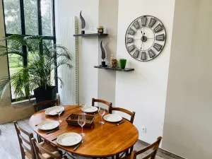 Image of Gîte spacieux et lumineux dans belle dépendance avec terrasse privative, parc et chiens acceptés - FR-1-410-412