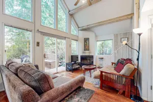 Image of Beautiful Dog-Friendly Home on the Lake - Great Views & Private Dock