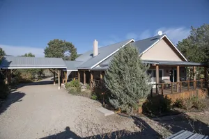 Image of Hacienda Piñon-Spacious Home 1.8 Miles  to Taos Plaza, HO-83-20