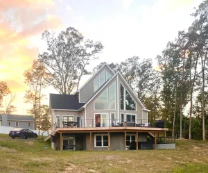 Image of River Retreat-modern luxury 5 min to Skyline Drive