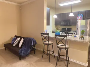 Image of Entire Townhouse\/ Comfy 1BD 1BA\/ Near Mall&More
