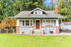 Image of Newly Remodeled Craftsman on 1 acre! Come relax and enjoy some small town living