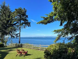 Image of Top Rated! Stunning Waterfront Island Paradise home