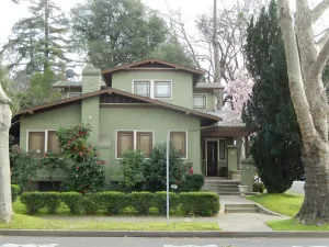 Image of Beautifully restored 1922 craftsman bungalow in a prime Lodi wine tasting area
