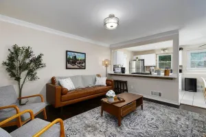 Image of 4 BR Relaxing Big Family House l 8 guest l Quiet neighborhood