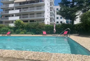 Image of Diego, Standing Piscine Privé