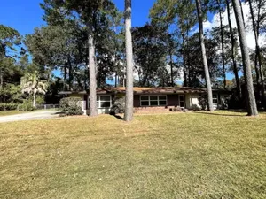 Image of Gator Ranch House 1.5 Miles From Stadium - Clean!