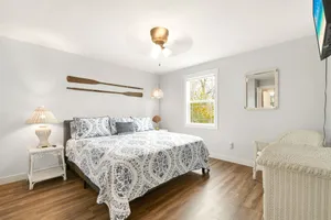 Image of Summer Sizzle! 6-Bed Channel Home!