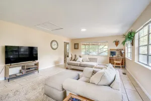 Image of Sunny Warner Robins Home ~ 1 Mi to Robins Afb!