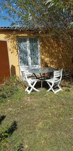 Image of Studio in quiet garden