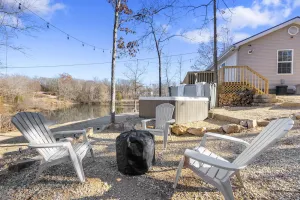 Image of Private lake, beach & hot tub,  romantic getaway or family vaca