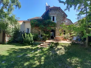 Image of Artist's house in the heart of town