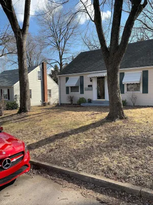 Image of Aunt Doodle’s House 8 blocks from Historic Main Street.. Convenient location!