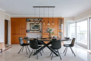 Image of Huswell - Apartment with lake view & common indoor pool