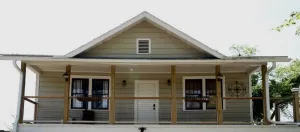 Image of Cottage 1\/4 mile to Biltmore Estate Entrance\n2 BD-1BA--GREAT LOCATION