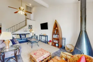 Image of Chic Townhouse on Lake LBJ with Wet Boat Slip