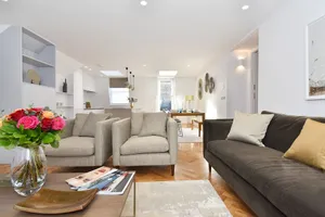 Image of Amazing Mayfair 2 Bed £6 million AC Terrace Wi-Fi