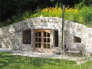 Image of Maison Terre Cabanes de Fallot \/ sauna - cold bath \/ shared natural swimming pool