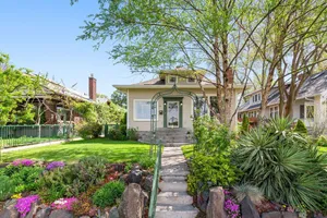 Image of Prospect Delight - River Views, Historic Home, Walk To Town!