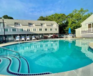 Image of 11 Beach Club! 2 short blocks to the ocean! Pool!