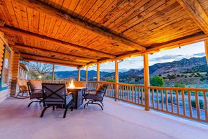 Image of Rustic lodge centrally located to all the Royal Gorge attractions