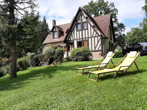 Image of Fibered and turnkey family country house on the edge of the woods
