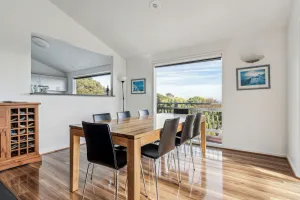 Image of 270 Degrees - Amazing views, open fire. Family and dog friendly.