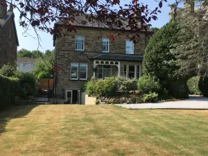 Image of Delightful, Self-Contained Apartment with easy stroll into Ilkley town centre