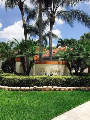 Image of Beautiful Pembroke Pines Private Gated Golf Course 3\/2 with garage & Utilities.