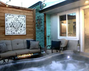 Image of Hot Tub Studio! Sparkling Clean, Close to Oldtown.