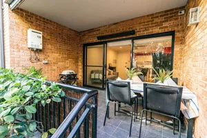 Image of Funda Place - Leafy Hideout in Northern Beaches