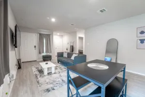 Image of Chic Home near Botanical Garden