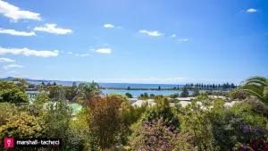 Image of Bermagui jewel holiday house 5 Bedroom Uninterrupted views central location Bermagui Linen & Wifi Provided