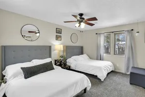 Image of Cozy 2 Bedroom Home Mins from Downtown Champaign