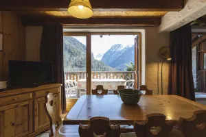 Image of Chalet chaleureux à Champagny-en-Vanoise avec jacuzzi